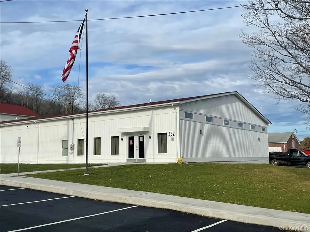 95 Bill Larkin Drive New Windsor NY 12553