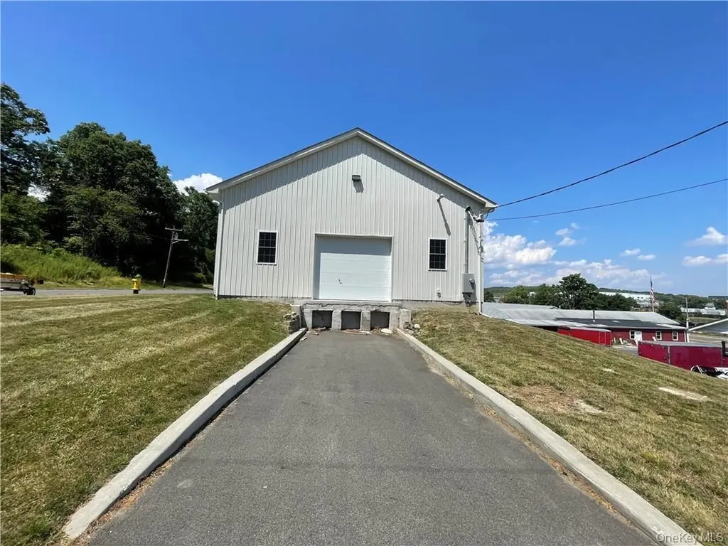 95 Bill Larkin Drive New Windsor NY 12553