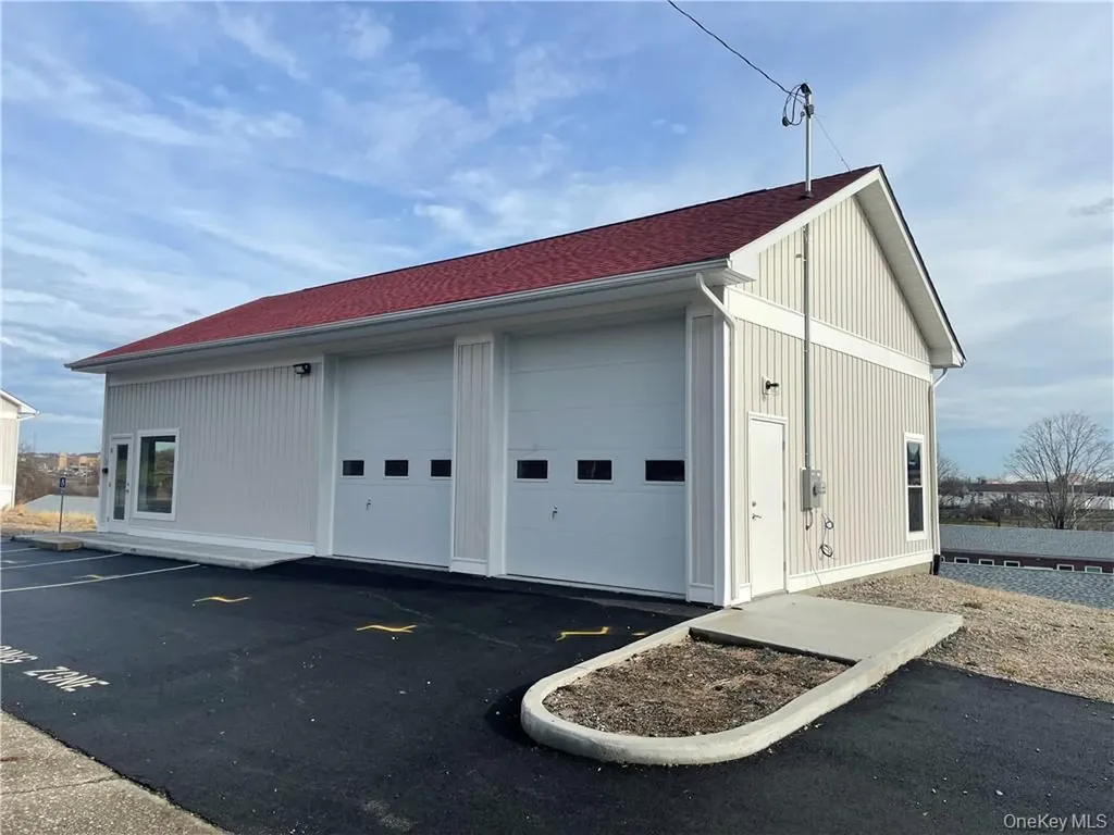 95 Bill Larkin Drive New Windsor NY 12553