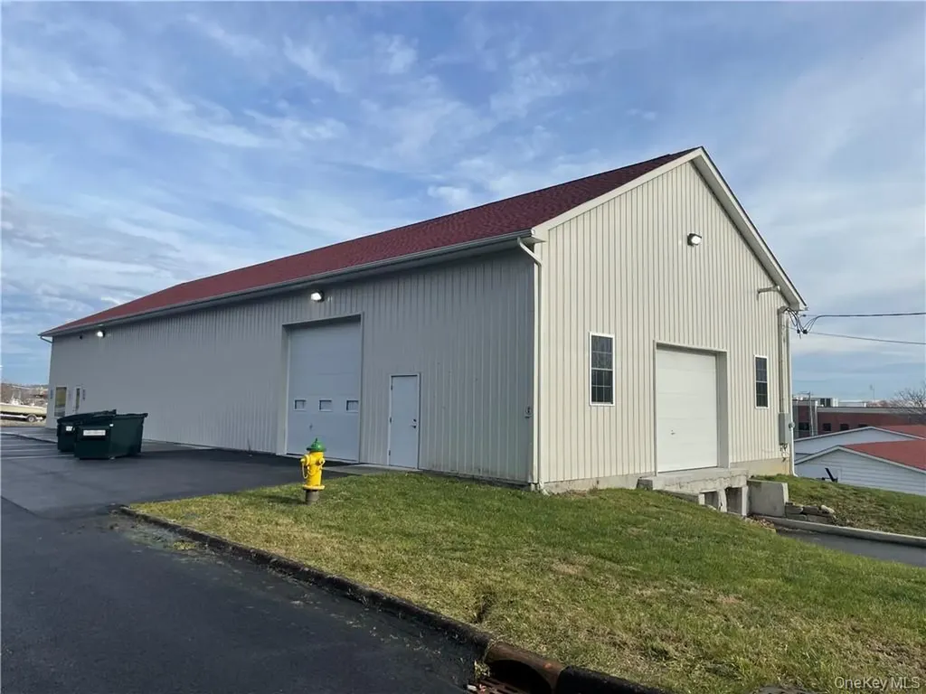 95 Bill Larkin Drive New Windsor NY 12553