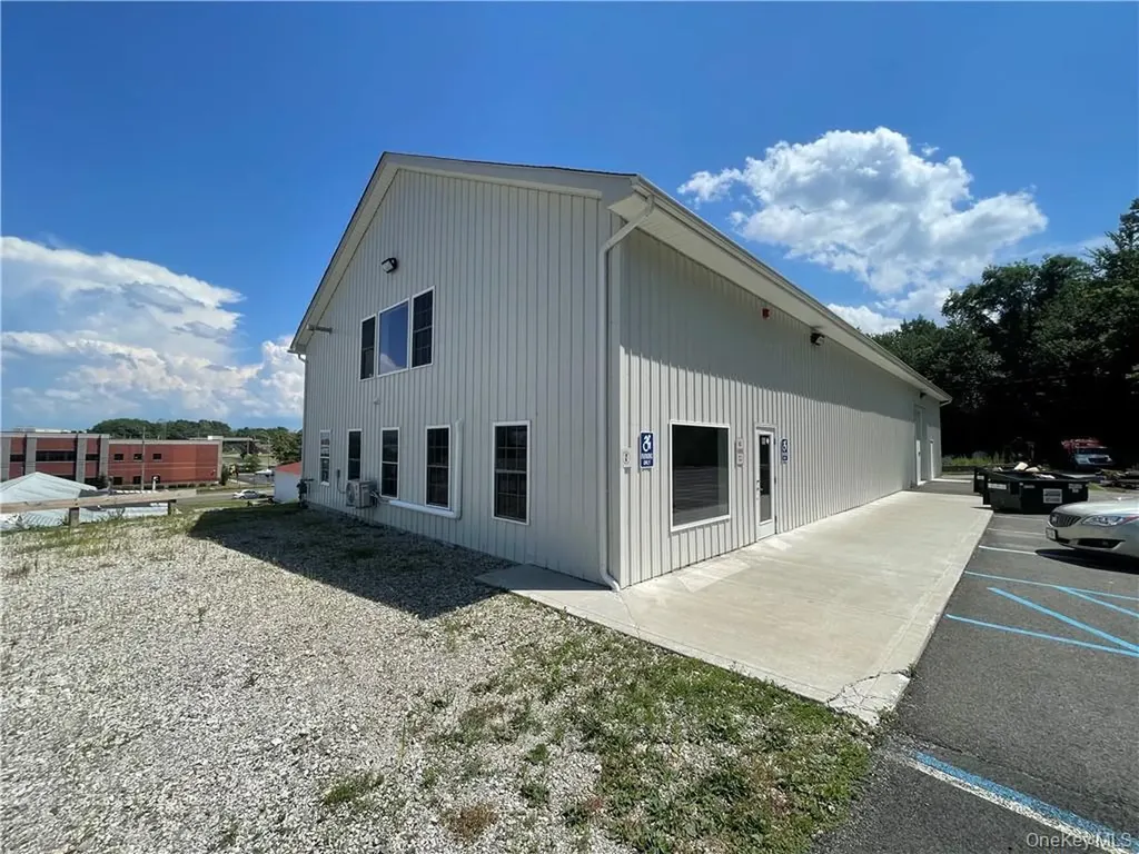95 Bill Larkin Drive New Windsor NY 12553