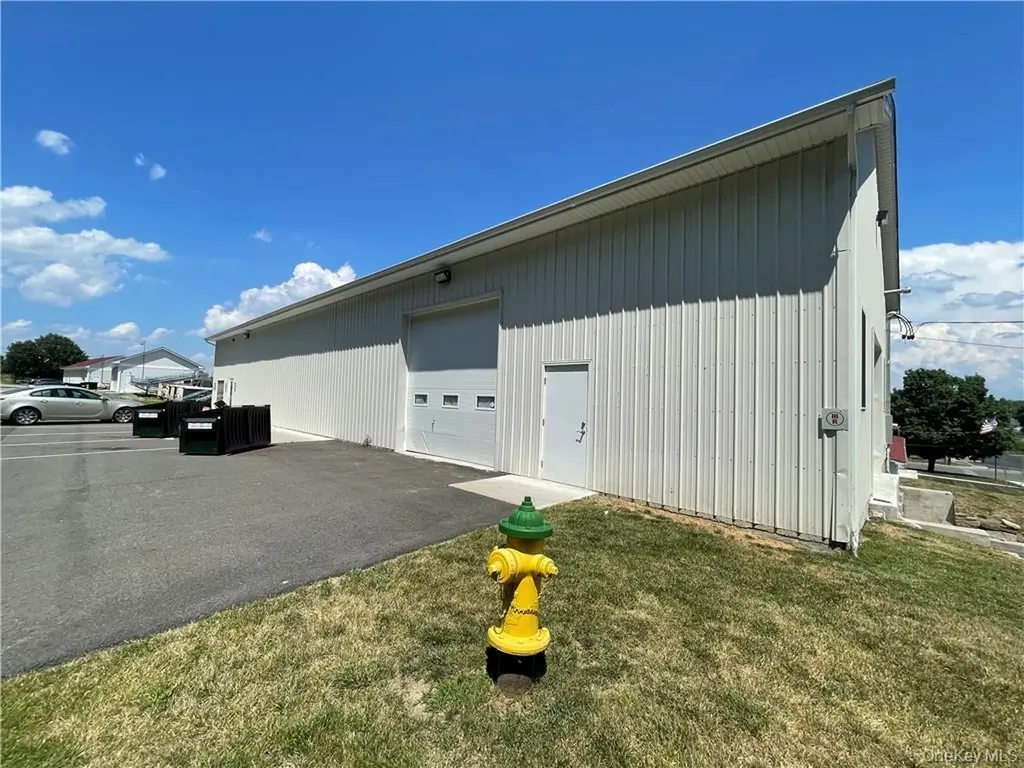 95 Bill Larkin Drive New Windsor NY 12553