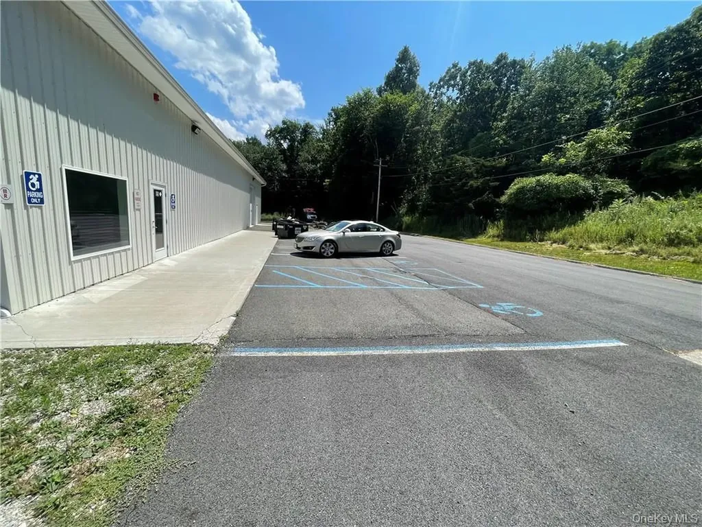 95 Bill Larkin Drive New Windsor NY 12553