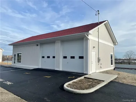 95 Bill Larkin Drive New Windsor NY 12553
