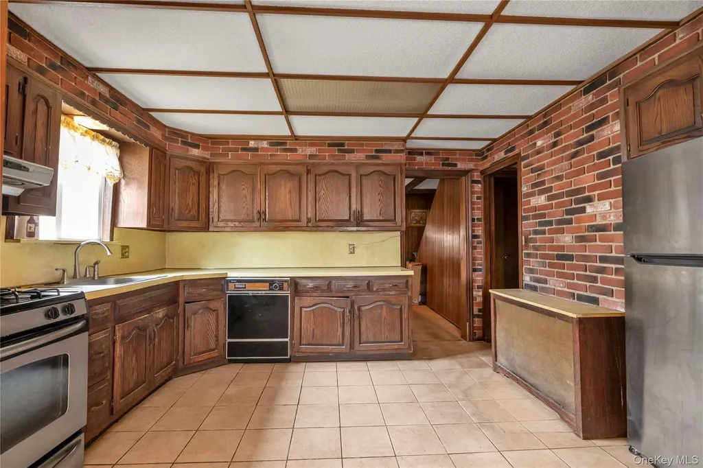 30 Putnam Avenue Lynbrook NY 11563
