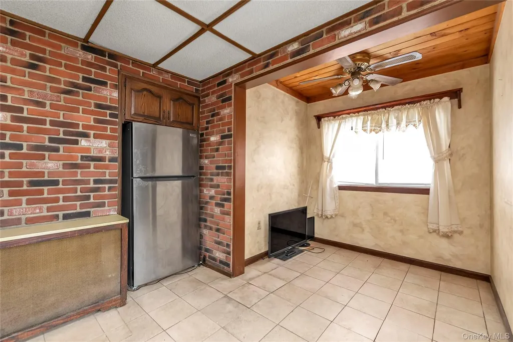 30 Putnam Avenue Lynbrook NY 11563