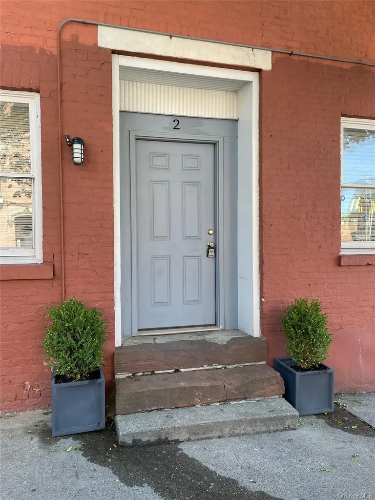 184 Broadway Newburgh NY 12550