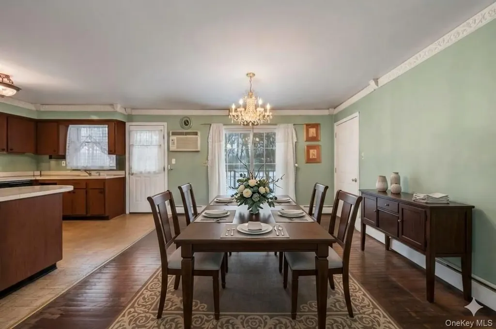 15 E Woodside Avenue Patchogue NY 11772