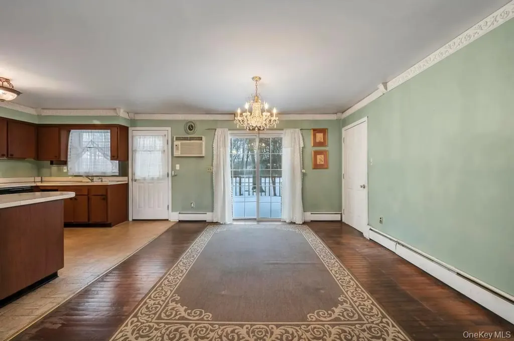 15 E Woodside Avenue Patchogue NY 11772