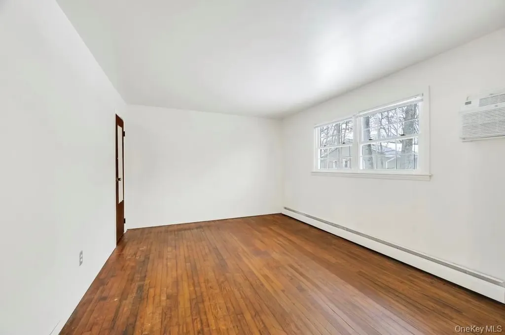 15 E Woodside Avenue Patchogue NY 11772