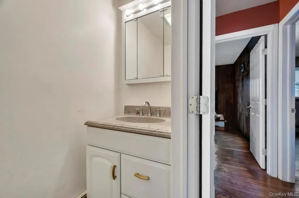 15 E Woodside Avenue Patchogue NY 11772