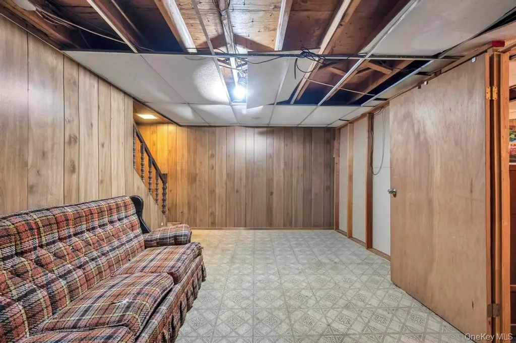 15 E Woodside Avenue Patchogue NY 11772