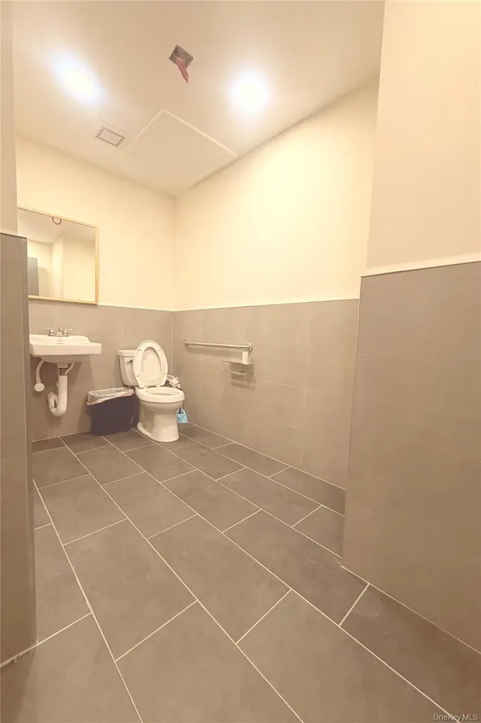 3708 Main Street Flushing NY 11354