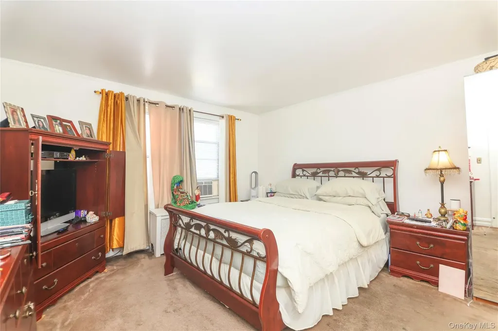 2555 Westervelt Avenue Bronx NY 10469
