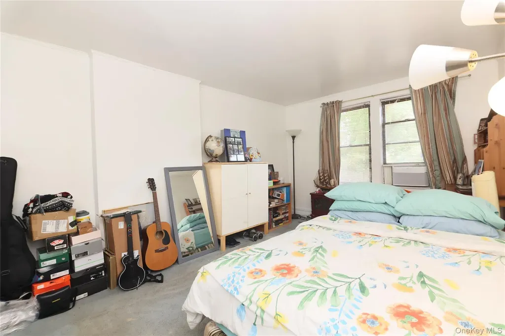 2555 Westervelt Avenue Bronx NY 10469