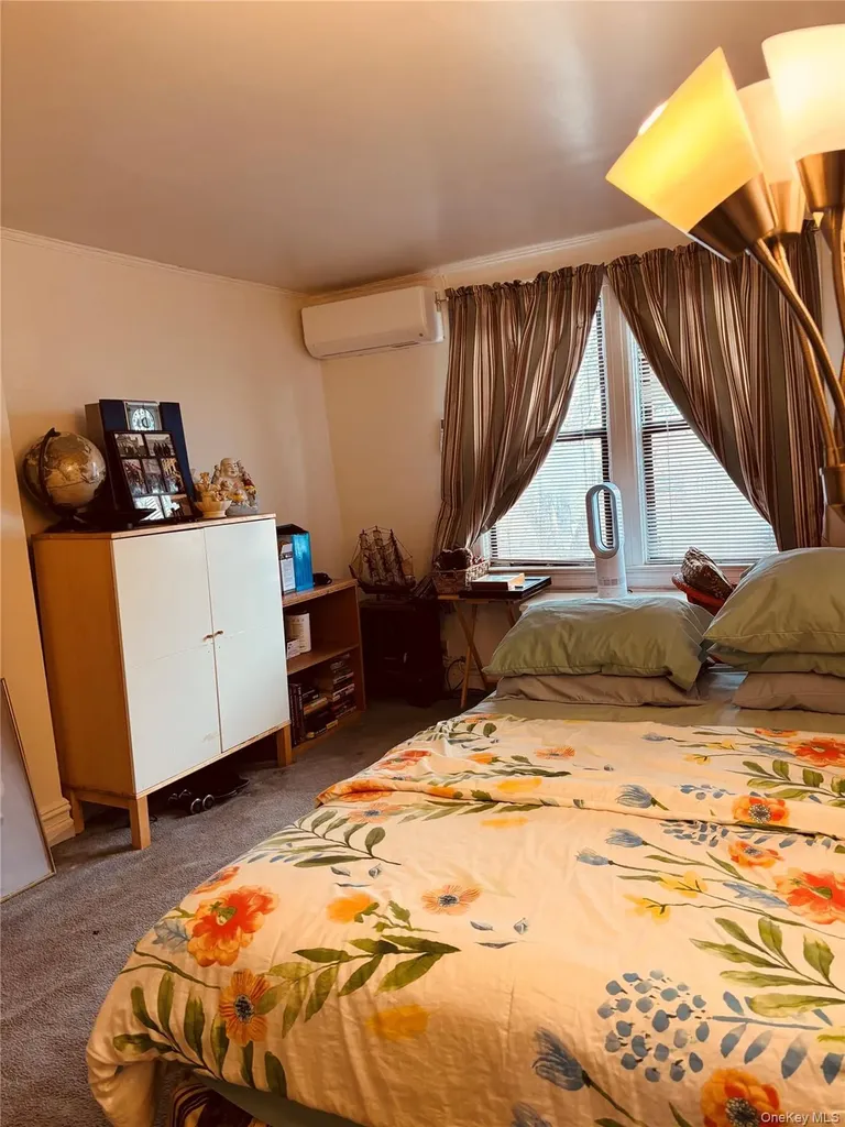 2555 Westervelt Avenue Bronx NY 10469