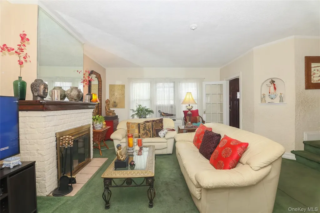 2555 Westervelt Avenue Bronx NY 10469