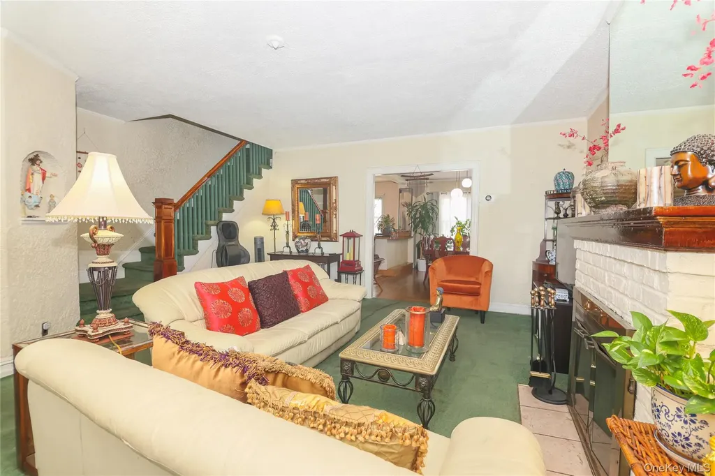 2555 Westervelt Avenue Bronx NY 10469