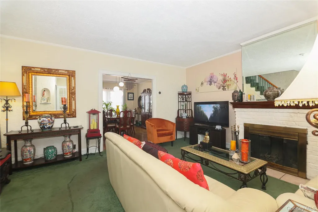 2555 Westervelt Avenue Bronx NY 10469
