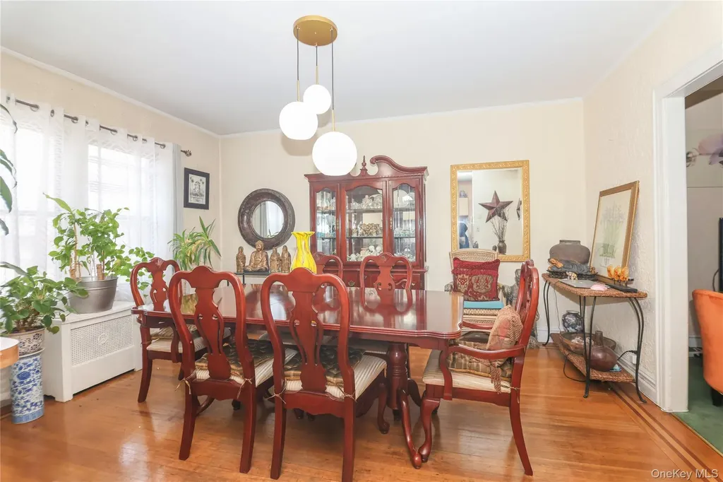 2555 Westervelt Avenue Bronx NY 10469