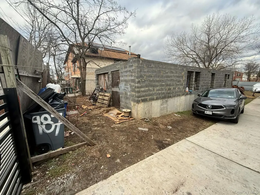 983 Crescent Street Brooklyn NY 11208
