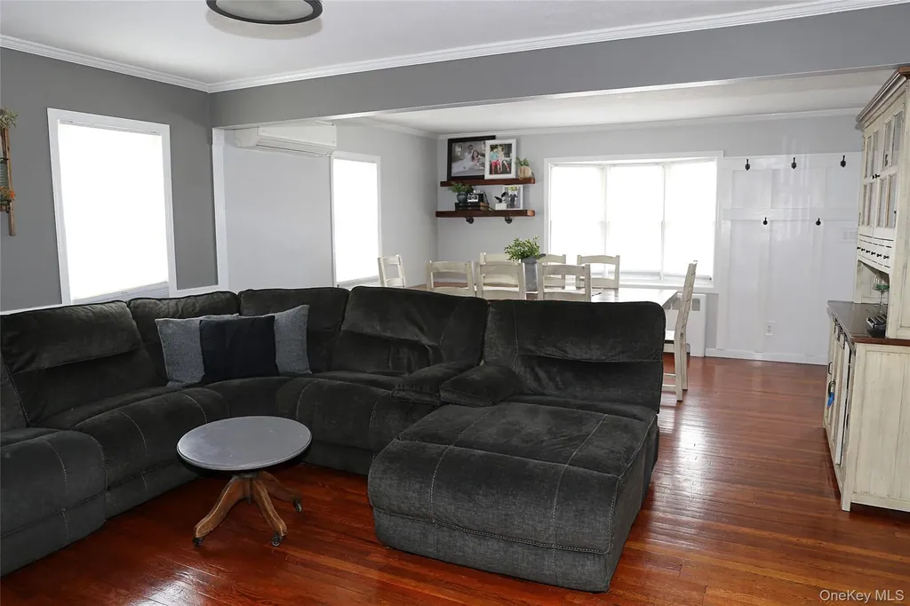 1300 Lakeside Drive Wantagh NY 11793