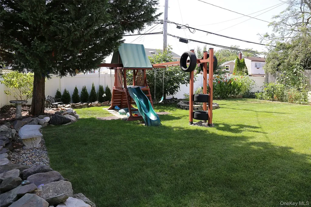 1300 Lakeside Drive Wantagh NY 11793
