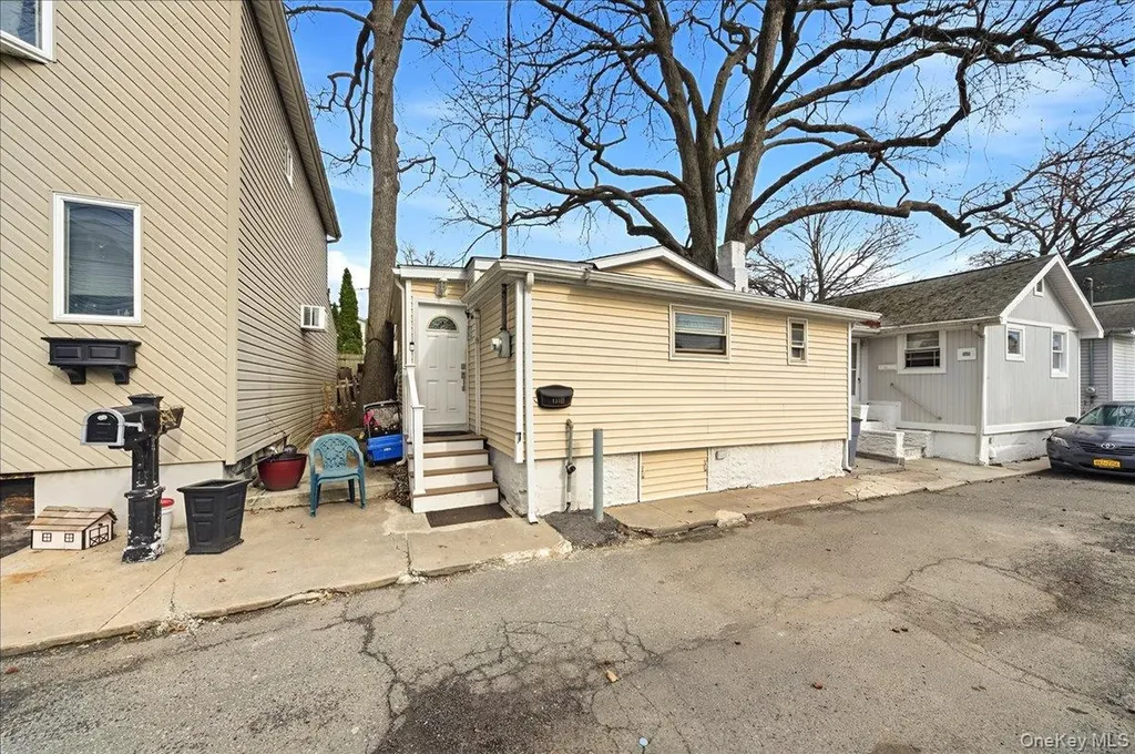 133B Edgewater Park Bronx NY 10465