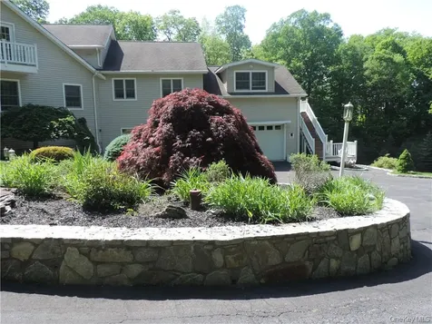 49 Woodcrest Drive Hopewell Junction NY 12533