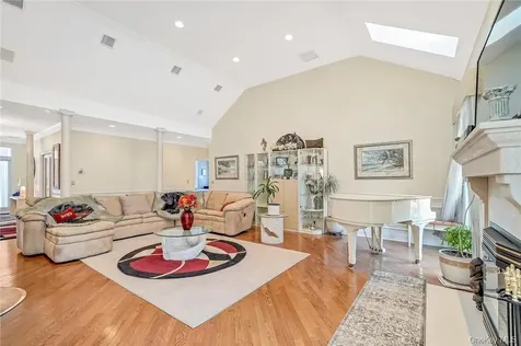 49 Woodcrest Drive Hopewell Junction NY 12533