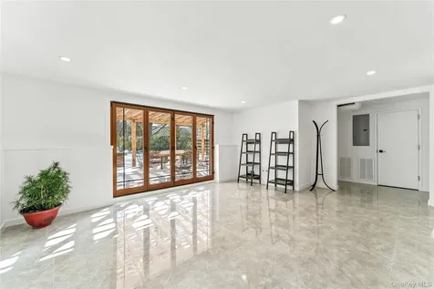 719 Wilmot Road Scarsdale NY 10583