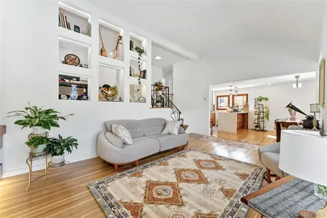 719 Wilmot Road Scarsdale NY 10583