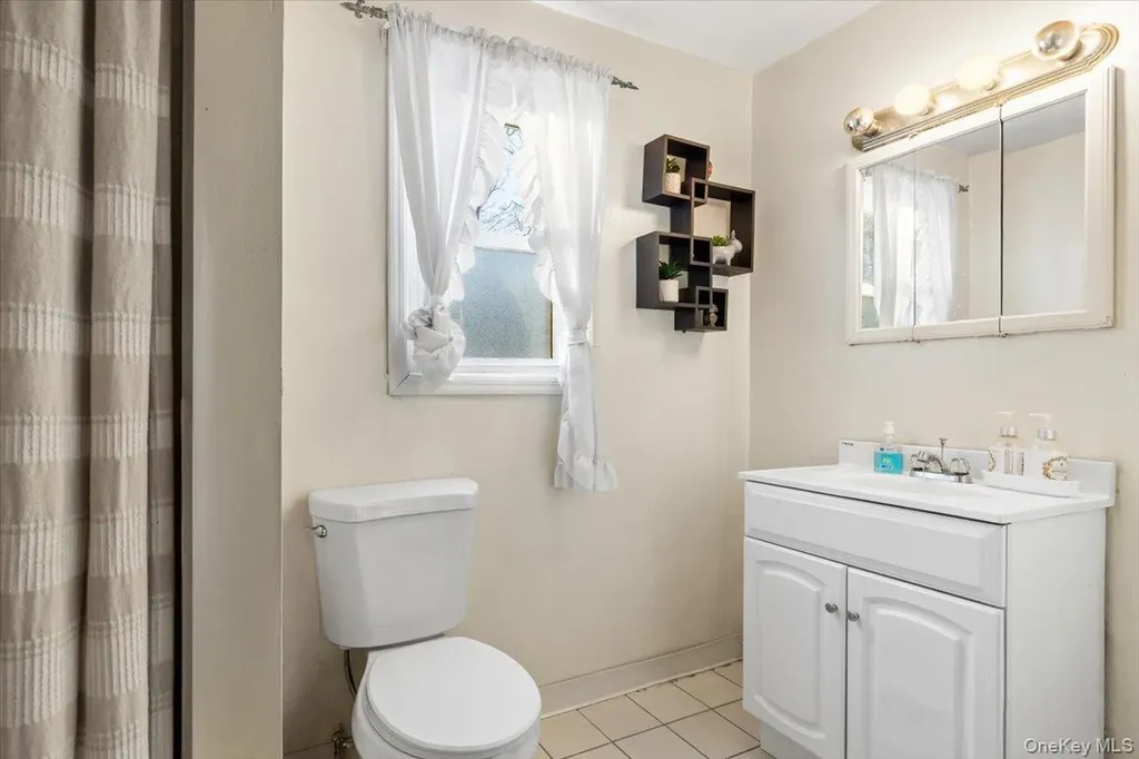 729 Taylor Avenue Bronx NY 10473