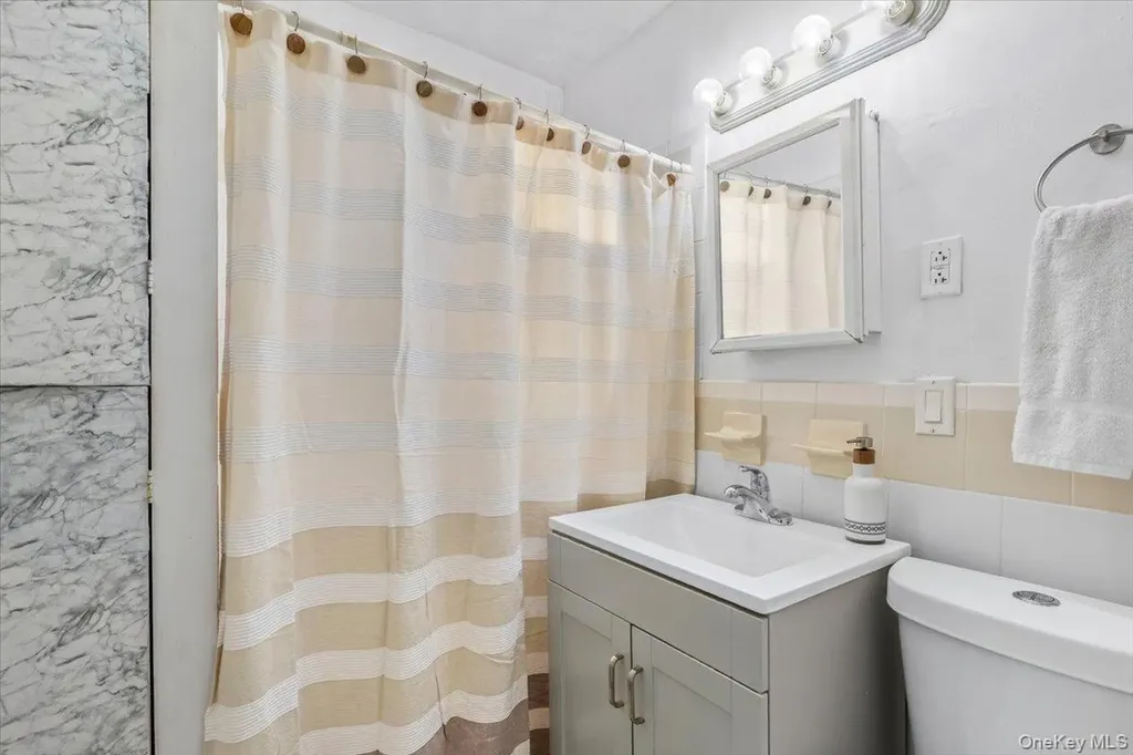 729 Taylor Avenue Bronx NY 10473