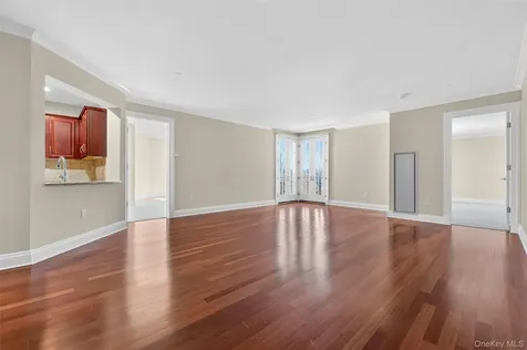 319 Trump Park Shrub Oak NY 10588