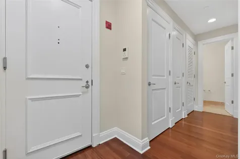 319 Trump Park Shrub Oak NY 10588