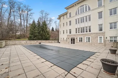 319 Trump Park Shrub Oak NY 10588
