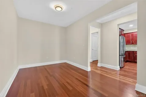 319 Trump Park Shrub Oak NY 10588