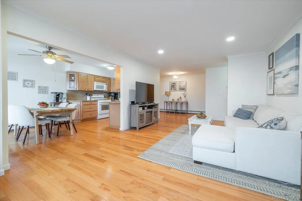210 Westend Avenue Freeport NY 11520