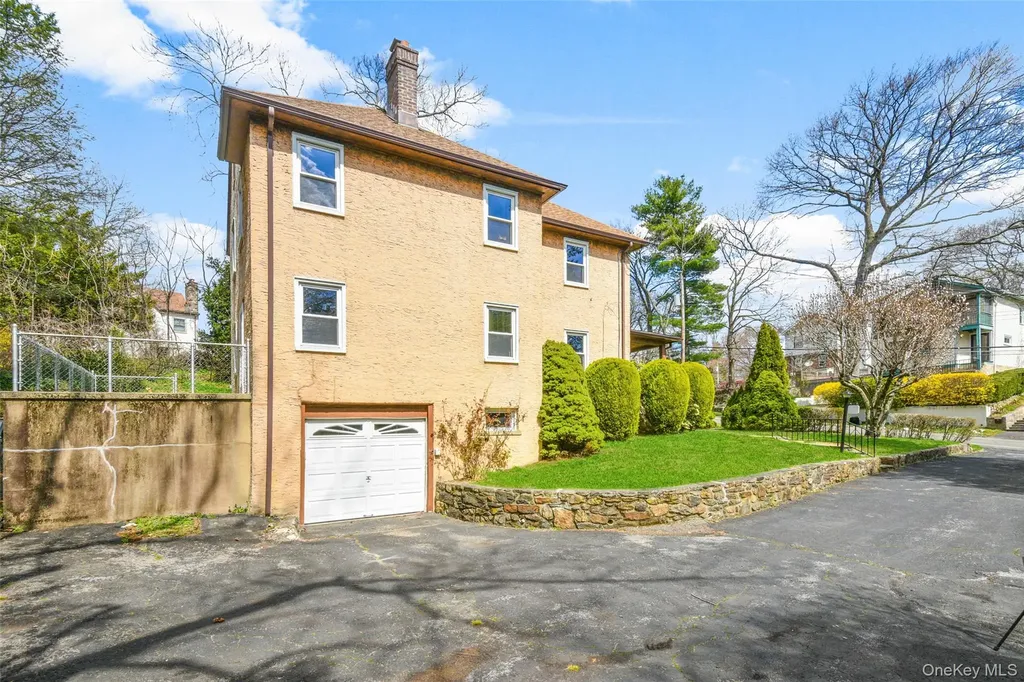 10 Harrison Drive Larchmont NY 10538