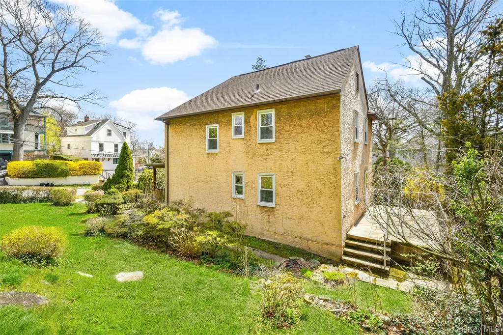 10 Harrison Drive Larchmont NY 10538