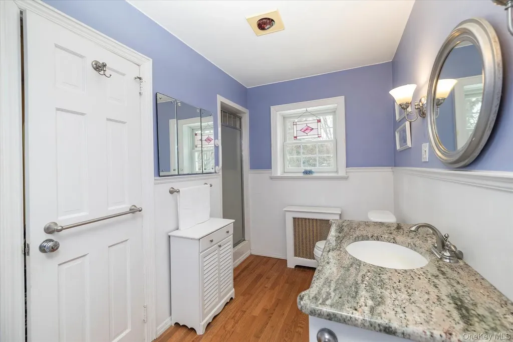 28 Saint Thomas Place Malverne NY 11565