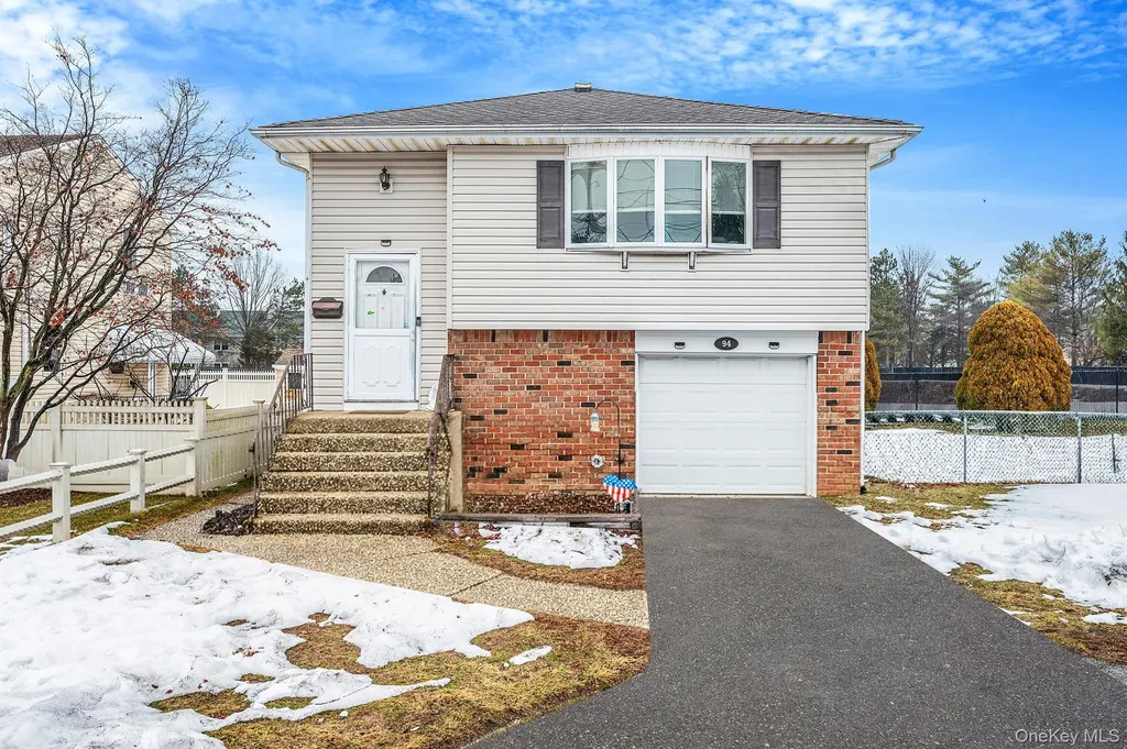 94 Harrison Avenue Bethpage NY 11714
