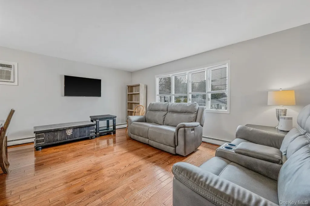 94 Harrison Avenue Bethpage NY 11714