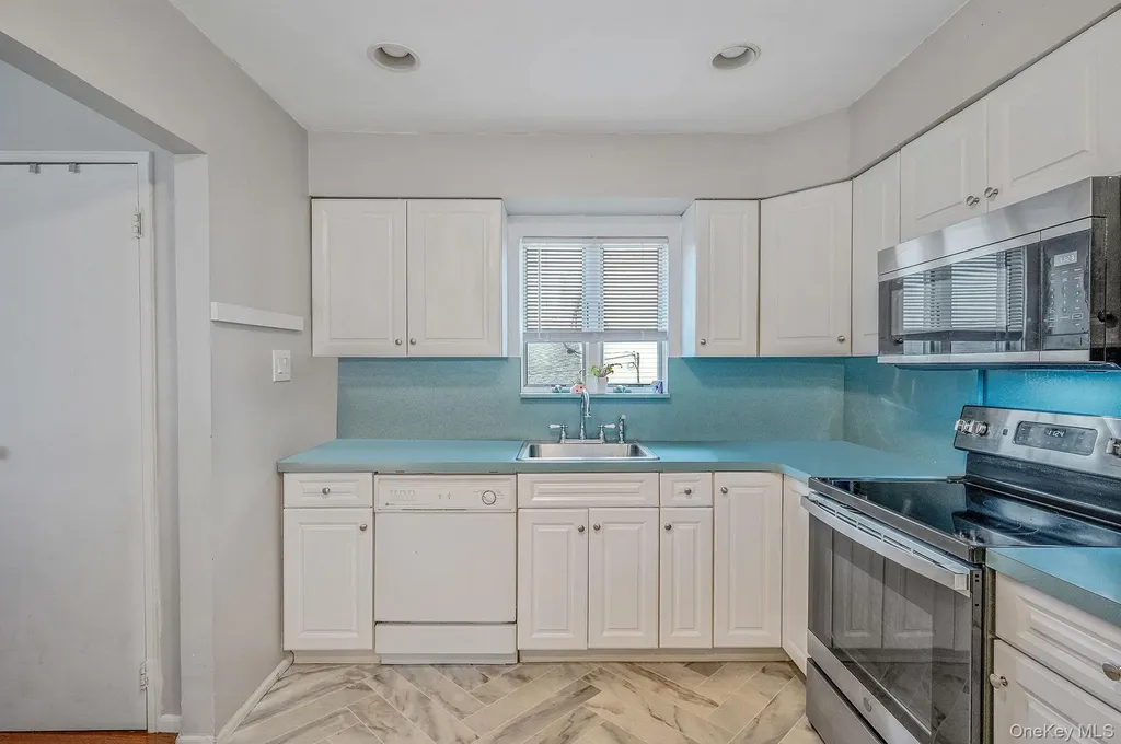 94 Harrison Avenue Bethpage NY 11714