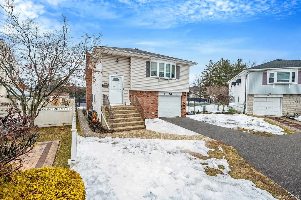 94 Harrison Avenue Bethpage NY 11714