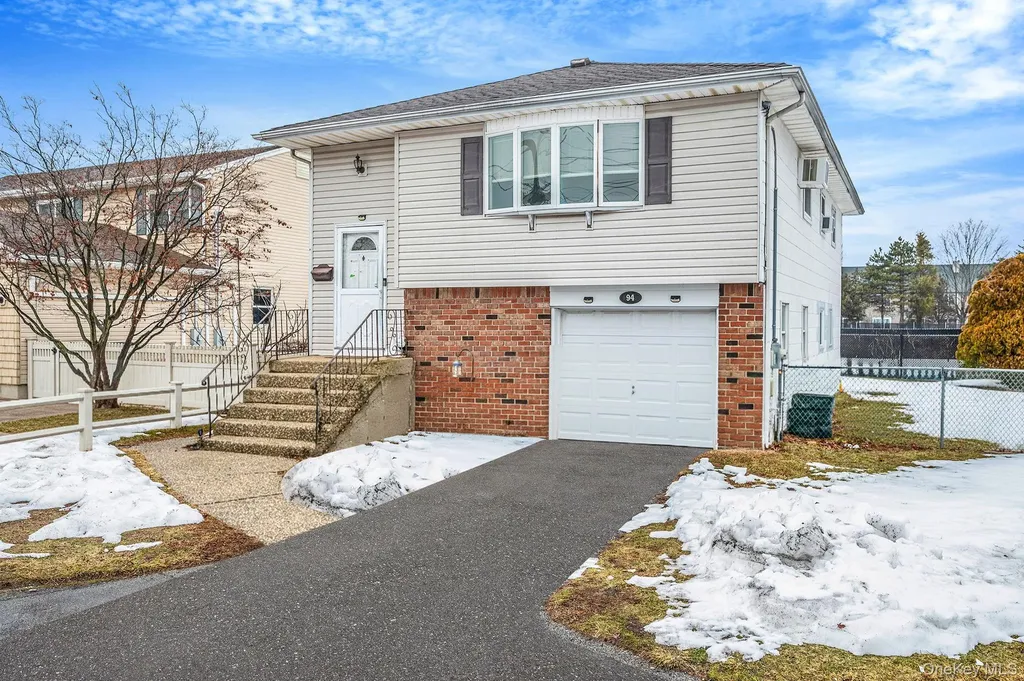 94 Harrison Avenue Bethpage NY 11714