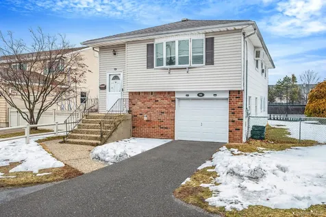 94 Harrison Avenue Bethpage NY 11714