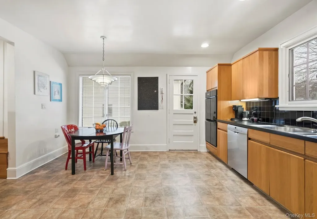36 Farley Road Scarsdale NY 10583