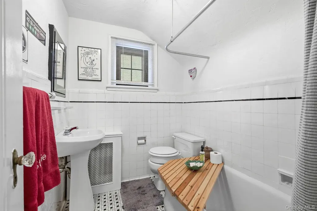 36 Farley Road Scarsdale NY 10583